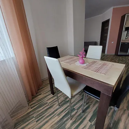 Новобудова Центр Apartment Lutsk Exterior photo
